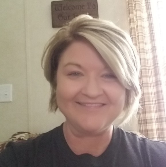 Comment here so I can share your closet!! - Picture 1 of 2